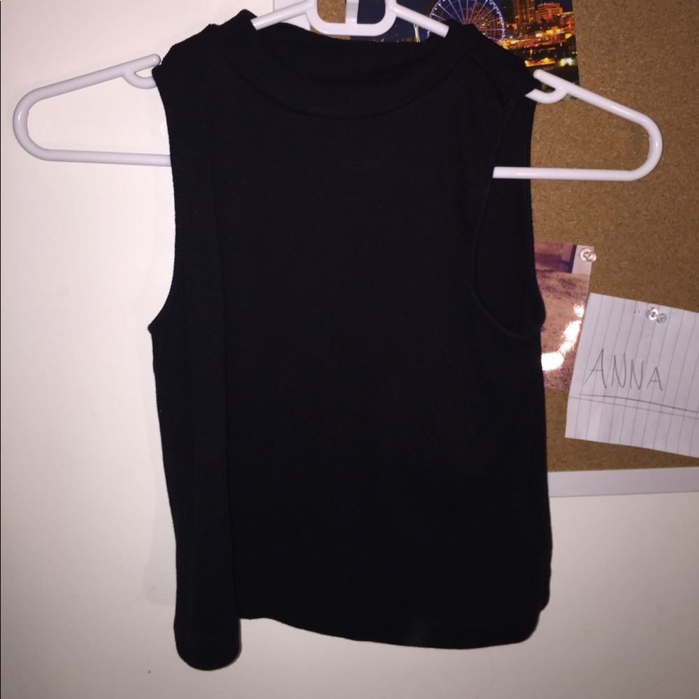 Black Tank Crop Top